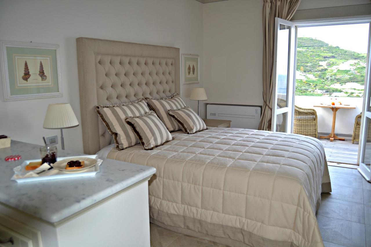 Maridea Casa Vacanza- Le Alcove Sul Mare Suites Ponza Dış mekan fotoğraf