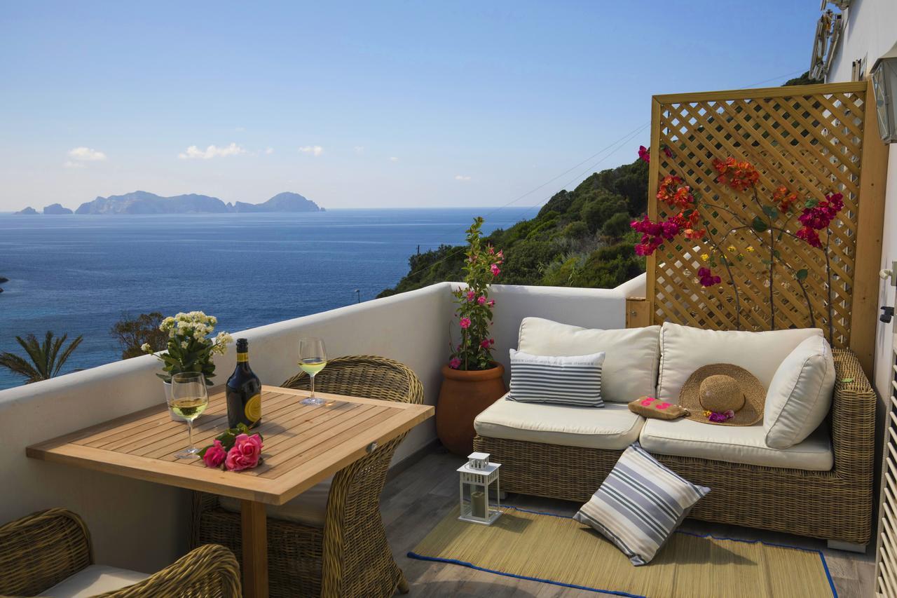 Maridea Casa Vacanza- Le Alcove Sul Mare Suites Ponza Dış mekan fotoğraf