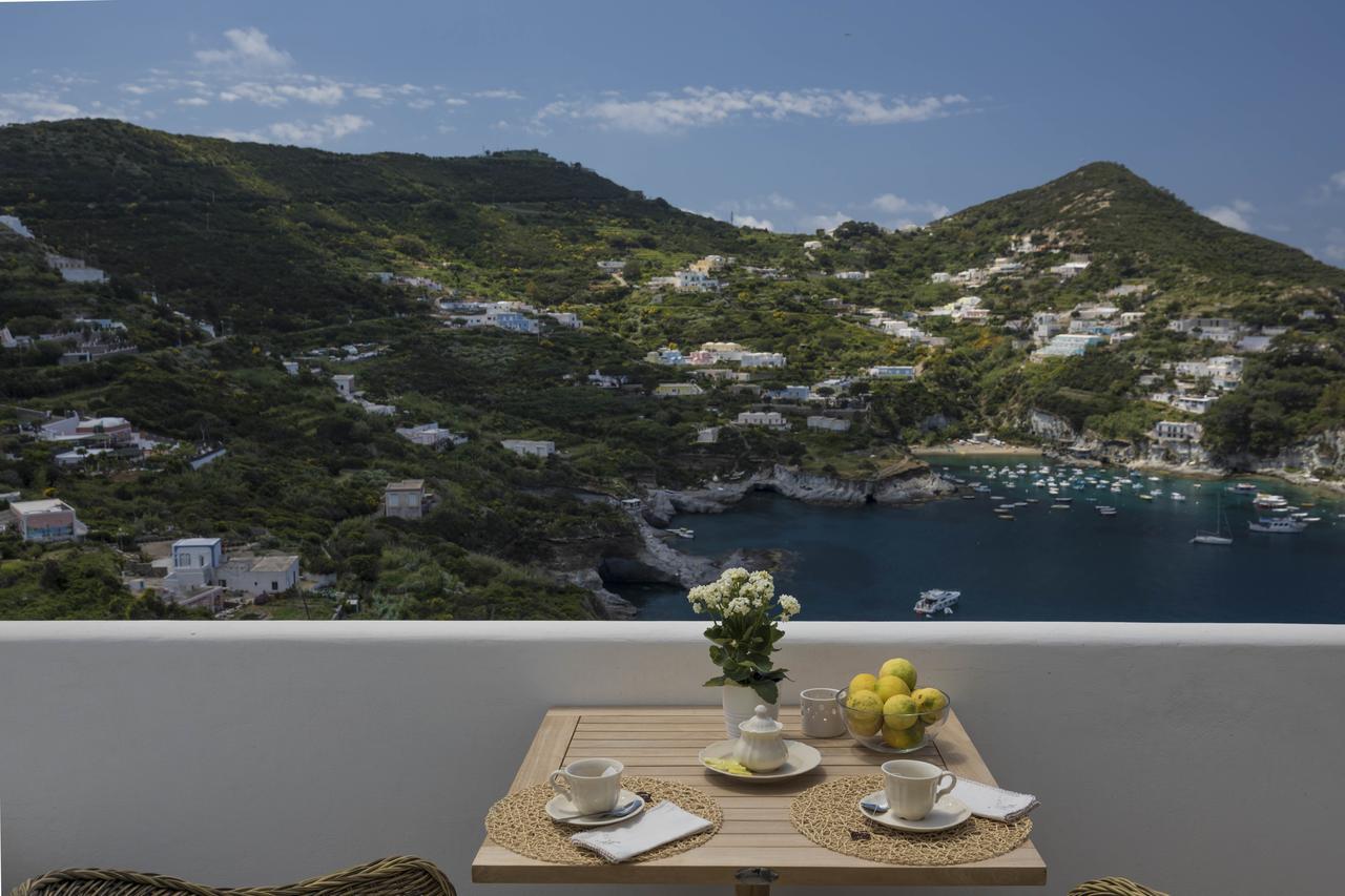 Maridea Casa Vacanza- Le Alcove Sul Mare Suites Ponza Dış mekan fotoğraf