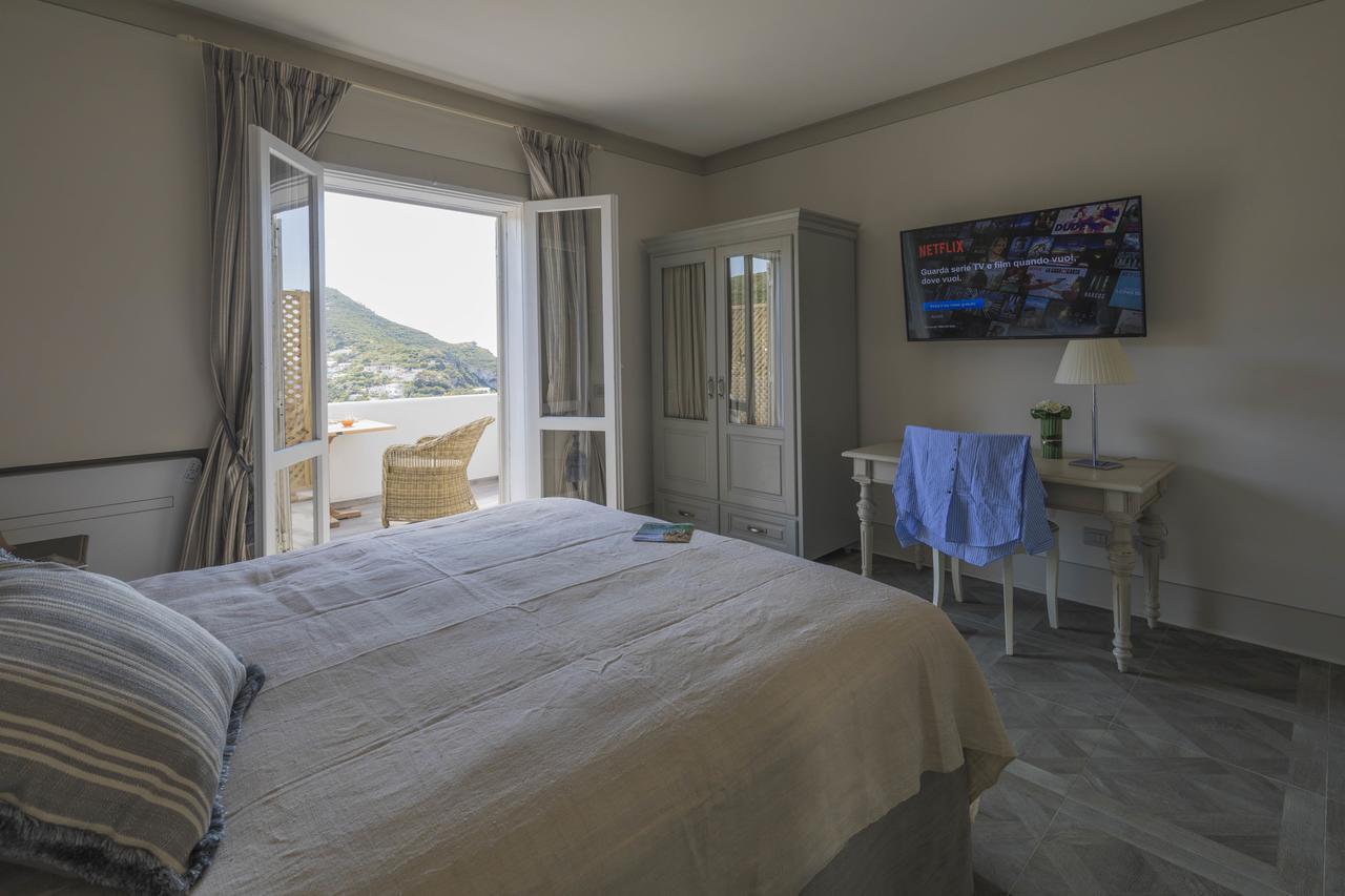 Maridea Casa Vacanza- Le Alcove Sul Mare Suites Ponza Dış mekan fotoğraf