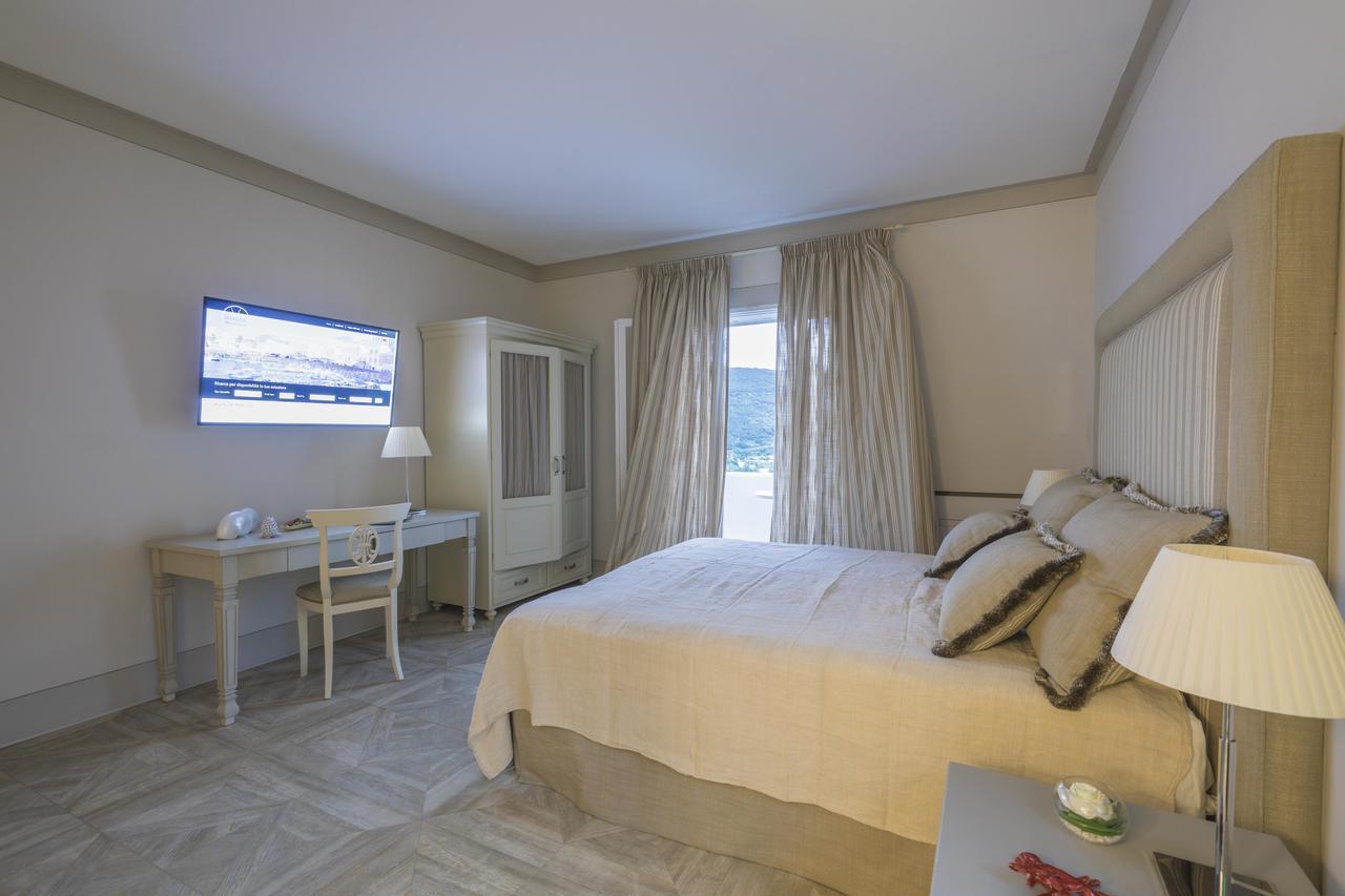 Maridea Casa Vacanza- Le Alcove Sul Mare Suites Ponza Dış mekan fotoğraf
