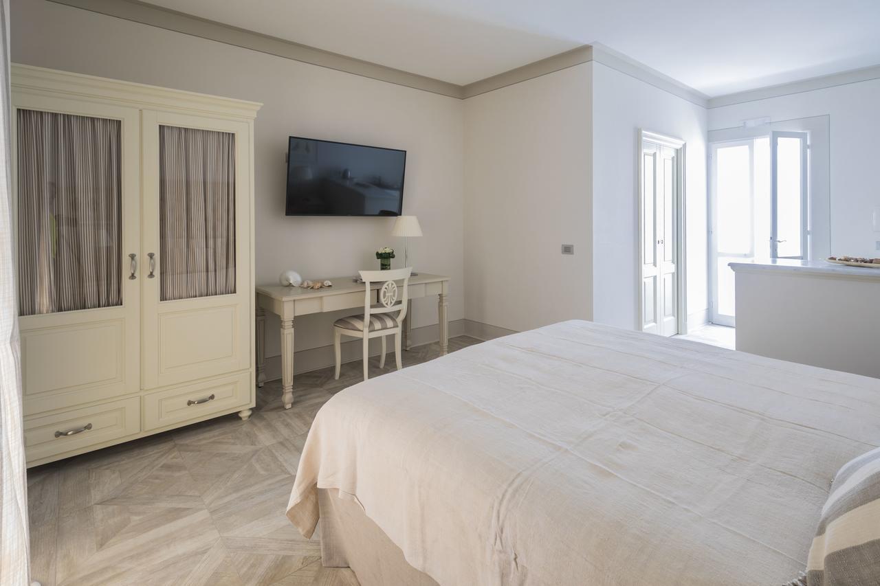 Maridea Casa Vacanza- Le Alcove Sul Mare Suites Ponza Dış mekan fotoğraf