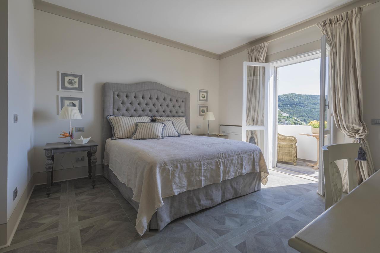 Maridea Casa Vacanza- Le Alcove Sul Mare Suites Ponza Dış mekan fotoğraf