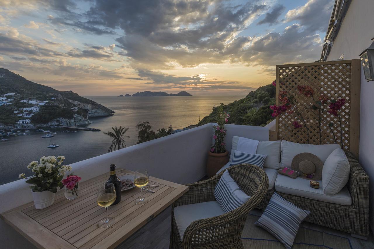 Maridea Casa Vacanza- Le Alcove Sul Mare Suites Ponza Dış mekan fotoğraf
