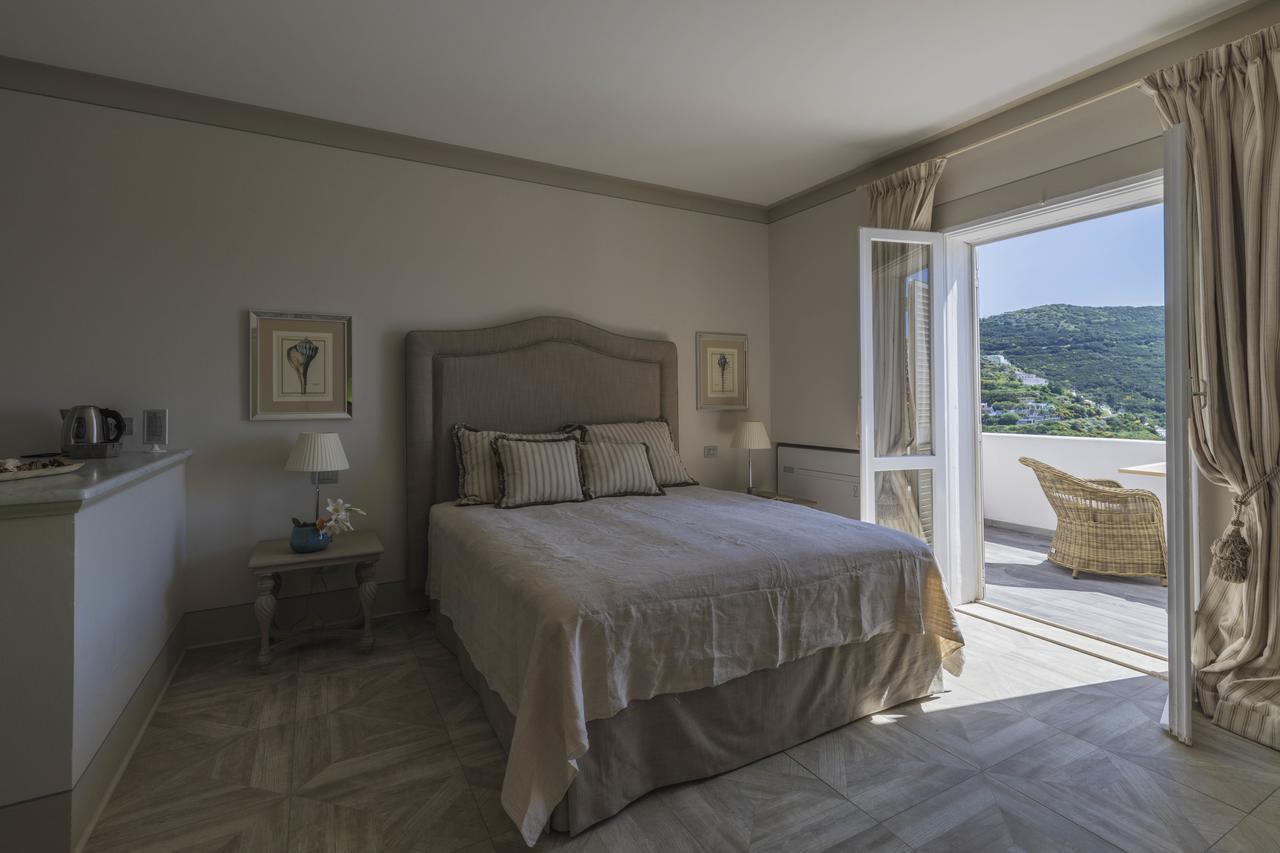 Maridea Casa Vacanza- Le Alcove Sul Mare Suites Ponza Dış mekan fotoğraf