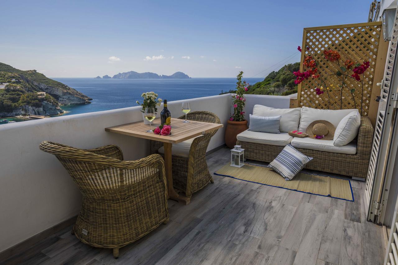 Maridea Casa Vacanza- Le Alcove Sul Mare Suites Ponza Dış mekan fotoğraf