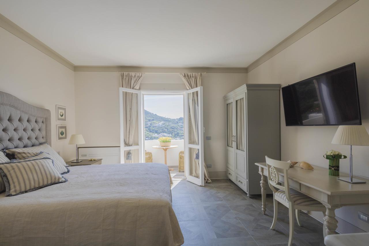 Maridea Casa Vacanza- Le Alcove Sul Mare Suites Ponza Dış mekan fotoğraf